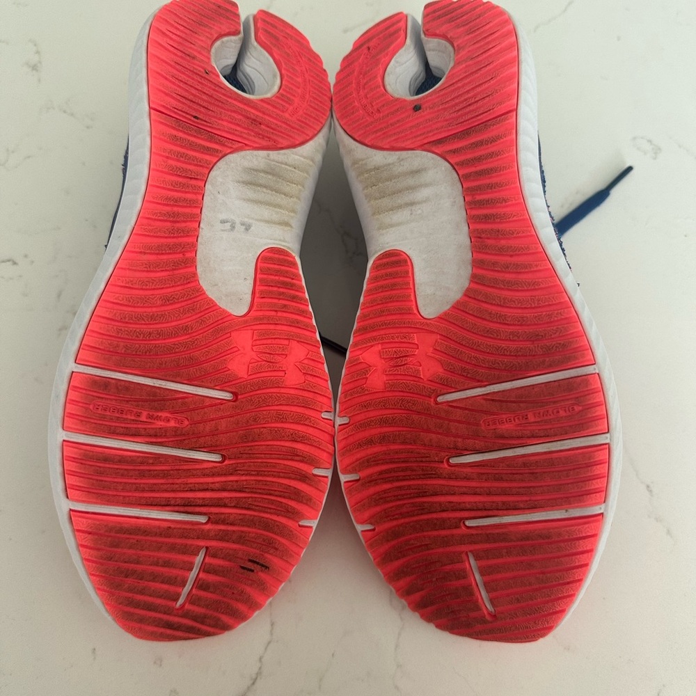 Under Armour - Picture 5 of 5